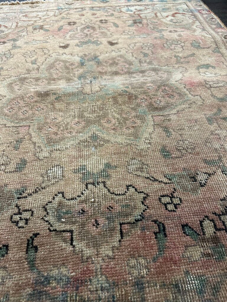 Appx 3.1x4.3 ft. vintage wool rug