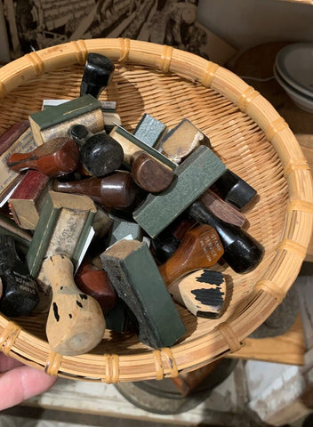 Vintage Old Stamper~ no lettering on stamp