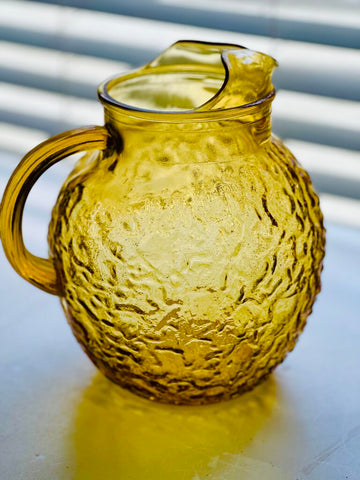 ANCHOR HOCKING HONEY GOLD CRINKLE GLASS BALL PITCHER