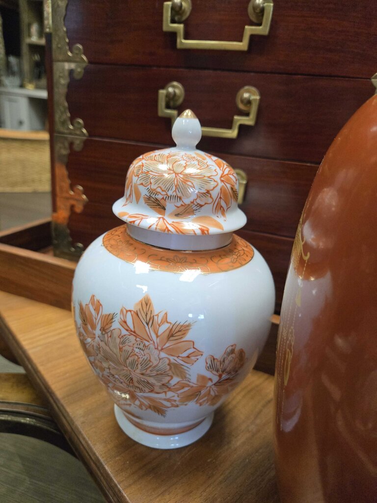 Gingerbread jar 5 x 8 with lid