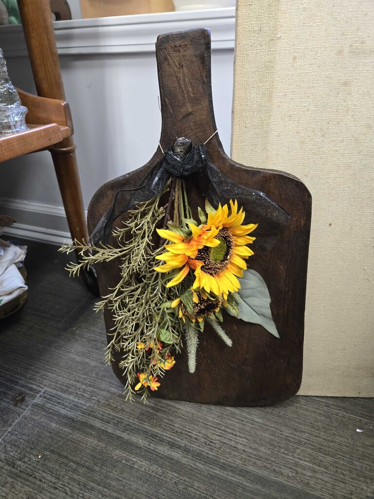 11 x 19.5 tall wood paddle with removable flowers