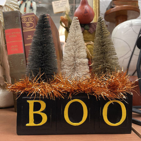 Moxie - Boo With Trees Decor