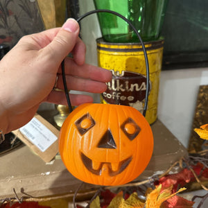 Vintage small pumpkin pale