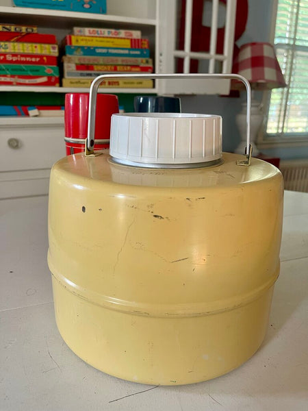 Jens Fresh Vintage ~ Vintage Olympic Thermos jug