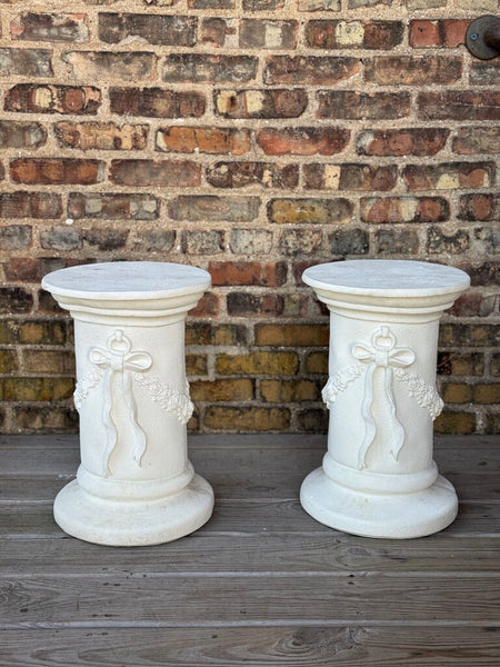 Plaster bow detail pedestal