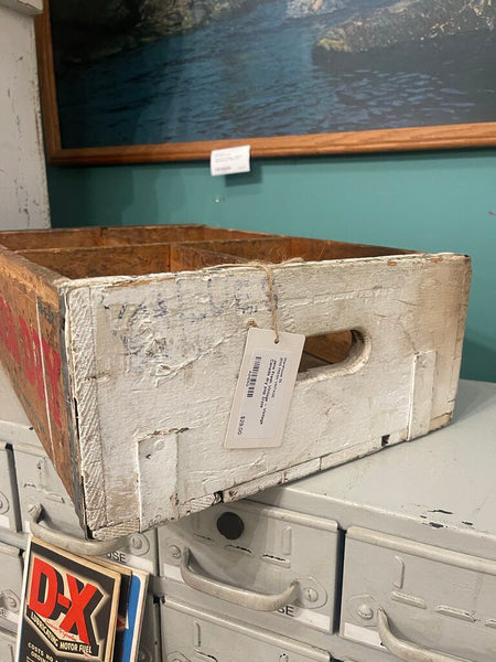 Jens Fresh Vintage ~ Vintage Canada dry pop crate