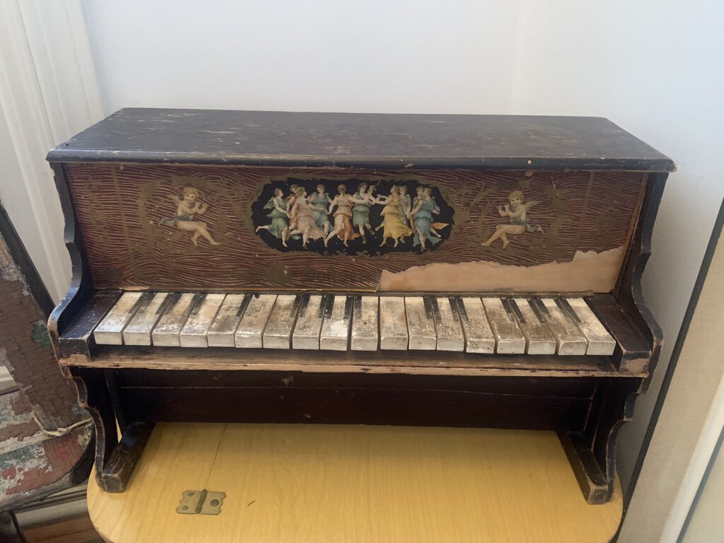Vintage Schoenhut toy piano