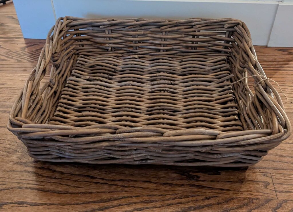 Vintage Rattan Basket 20x17x5