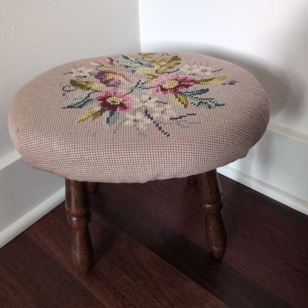 Lovely Vintage Embroidered Wooden Stool. 12x10x11 H