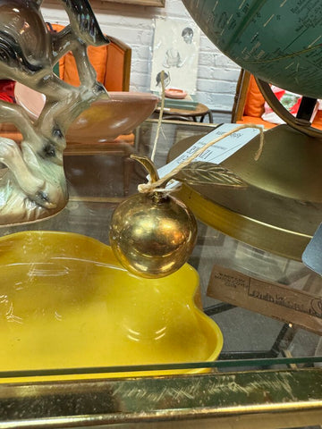 Small Brass Apple W0695