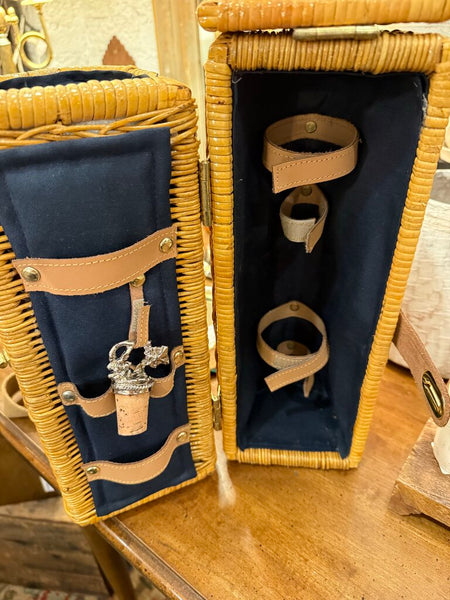 Wicker picnic basket wine carrier