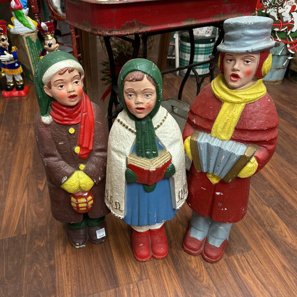 Poloron trio carolers