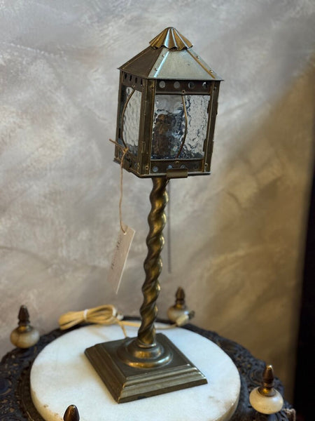 0638 Street Light Brass Table Lamp