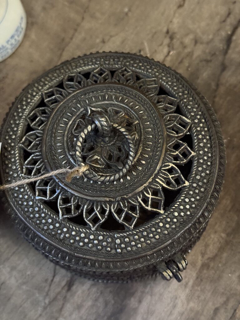 0072 Metal Incense Box