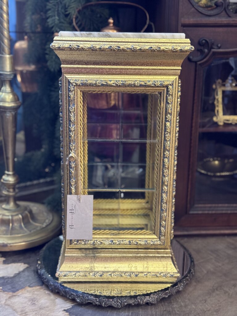 0625 Italian Marble Top Vitrine
