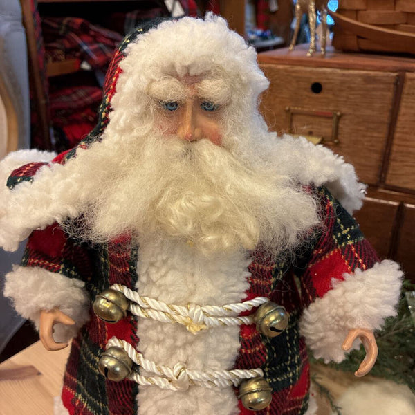 Red Plaid Santa 16" X 9"