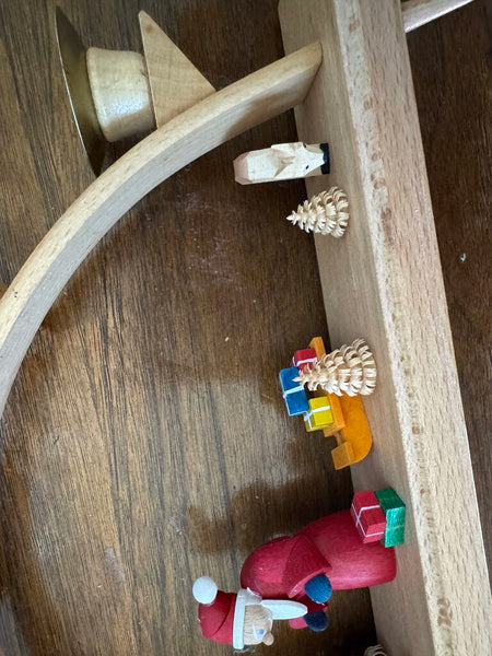 Erzgebirgische volkskunst seiffen made in Germany candleier as found