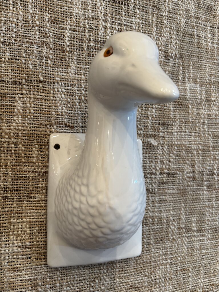White Goose Head Towel Holder