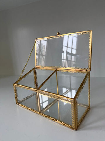 0896 Glass Divided Display Box