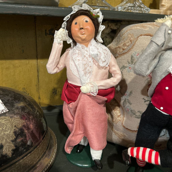 BYERS CHOICE MRS FEZZIWIG 13"