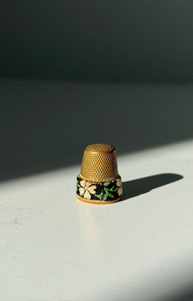 1249 Embroidered Floral Thimble