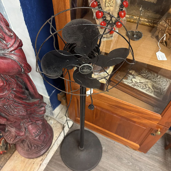 Vintage Emerson Seabreeze Oscillating Floor Fan