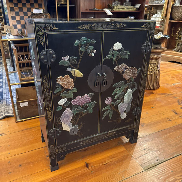 BLACK ASIAN CHEST 23W 30T 11D