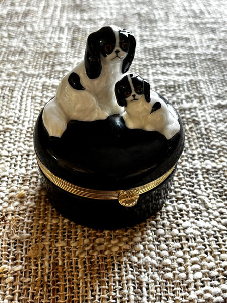 Vintage Andrea by Sadek Hand Painted Spaniel Black White Dog Hinged Trinket Box
