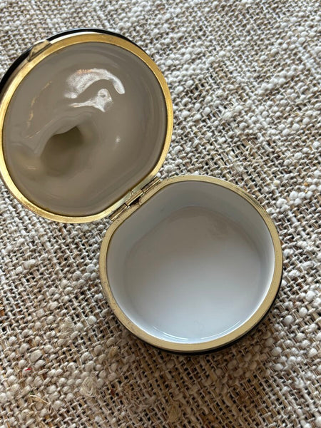 Vintage Andrea by Sadek Hand Painted Spaniel Black White Dog Hinged Trinket Box