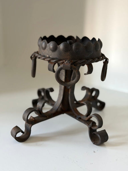 0224 Antique Iron Candle Holder