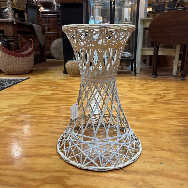 Painted White Spun Fiberglass Plant Stand 20" Tall W2224 Pick Up Only