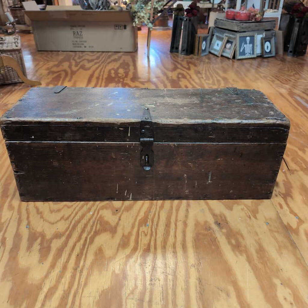 Antique Carpenters Trunk STORE PU ONLY