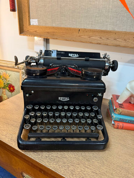 Antique Royal Typewriter from 1930's