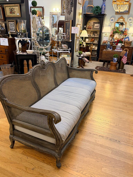 VIONTAGE SOFA 28W 36T 78L FIRM IN STORE PICK UP ONLY