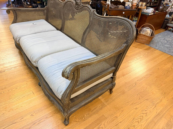 VIONTAGE SOFA 28W 36T 78L FIRM IN STORE PICK UP ONLY