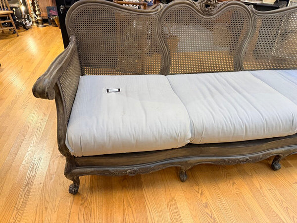 VIONTAGE SOFA 28W 36T 78L FIRM IN STORE PICK UP ONLY