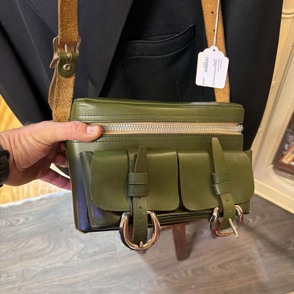 Vintage green leather camera bag 10"x7"x5"