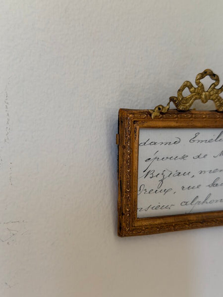 2570 Miniature French Frame w/ Bow