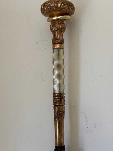 1567 Antique Abalone Shell gilded handle black umbrella