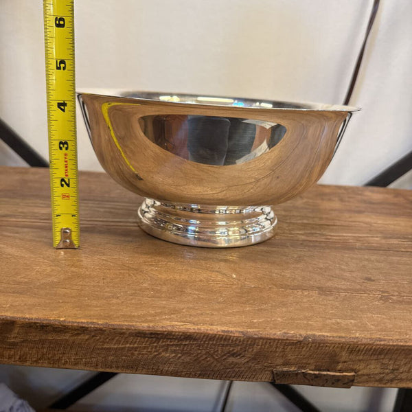 LARGE SILVER FOTTED BOWL