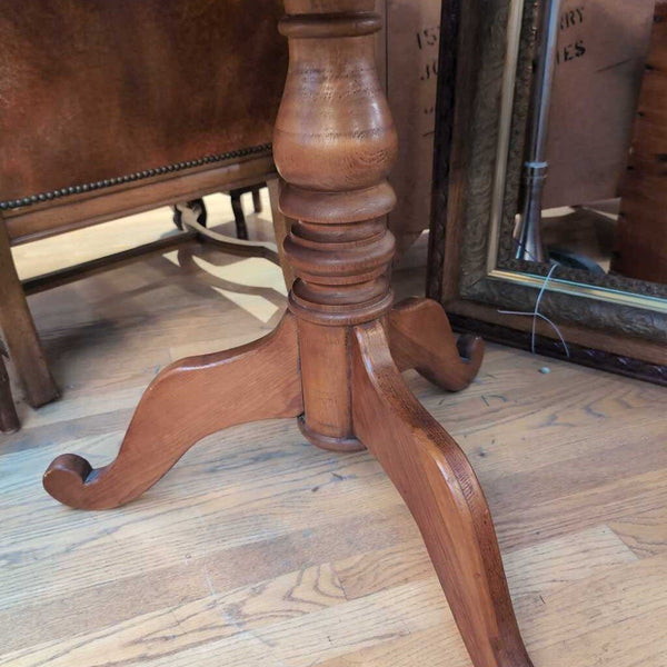 Beautiful Rustic Antique Pine Tilt Table with Tripod Legs 36 Dx27H IN STORE PICKUP