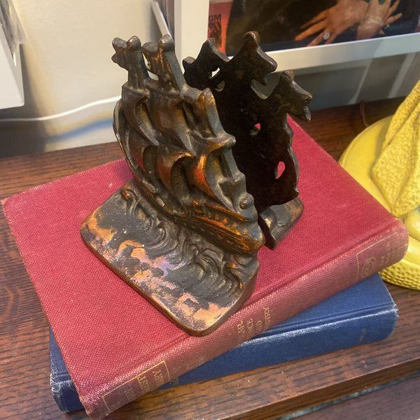 Ships book ends