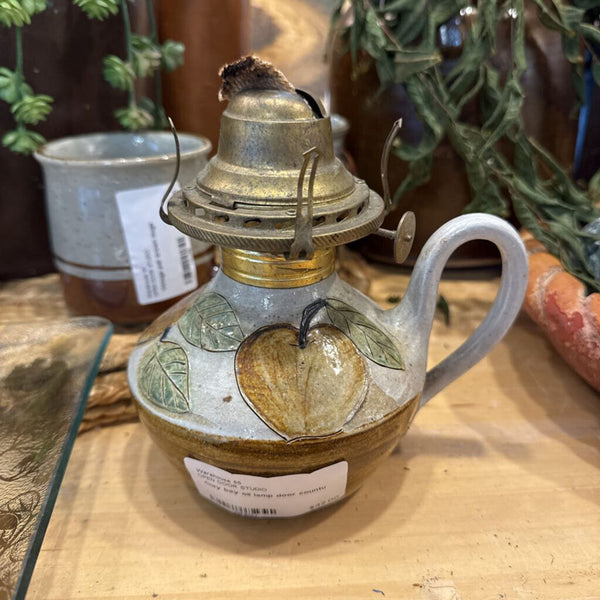 Clay bay oil lamp door countu