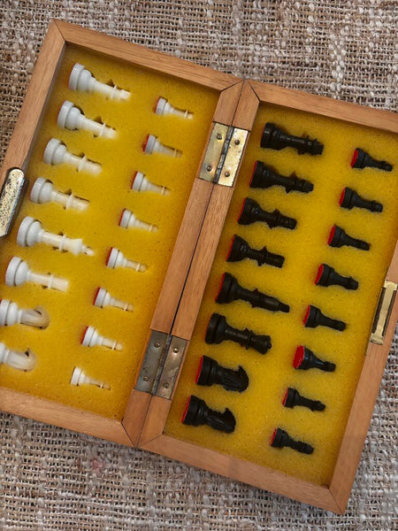 Vintage Magnetic Foldable Travel Chess Set