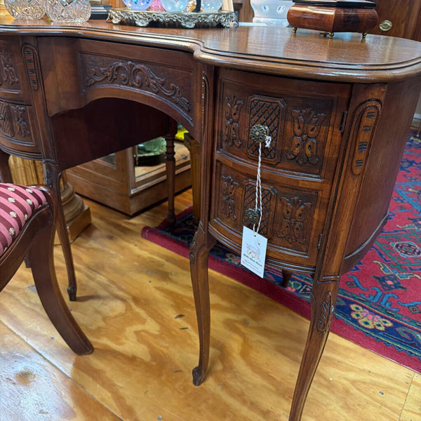Vint Wood Kidney Desk/Vanity w/Chair 41x 30x 22" In Store Pick Up Only