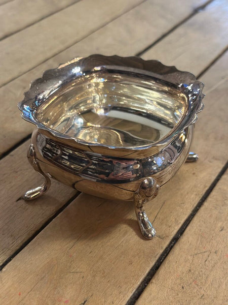 SMALL SILVER PLATED FOOTED SUGAR BOWL W/ SCALLOPED EDGE