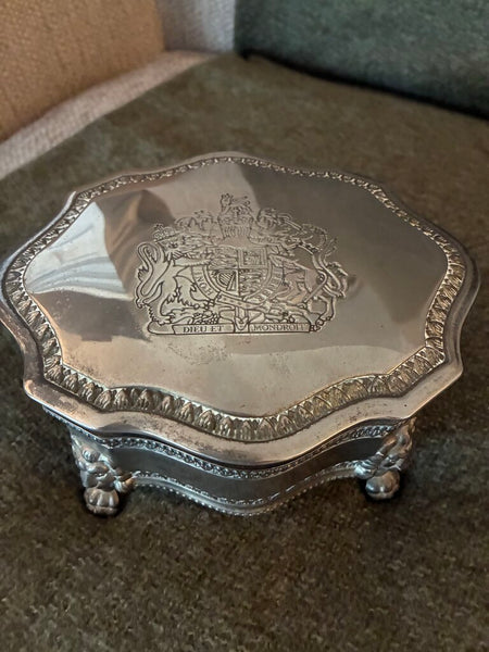 Vintage International Silver Plate Trinket Box 6.5 x 6 x 3