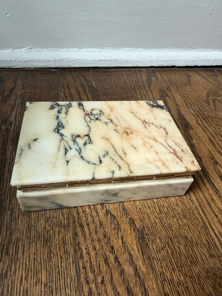 Marble Lidded Box W2356