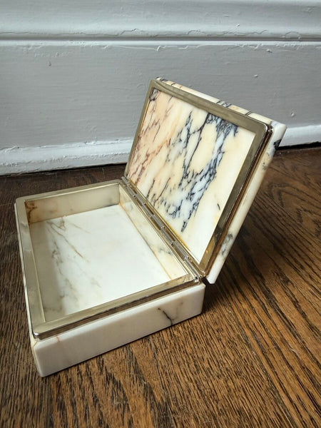 Marble Lidded Box W2356