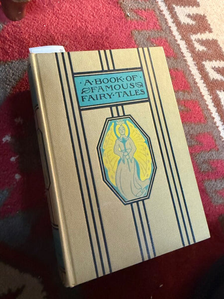 Young Folks Library: A Book of Famous Fairy Tales W2366